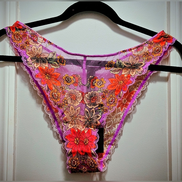 Savage X Fenty Mod Poppy Lace Brazilian Panty (L) - Picture 3 of 8